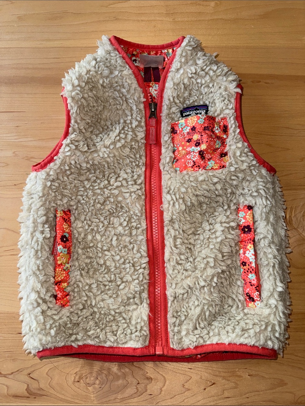 Patagonia Toddler Girls Retro-X Fleece Vest in Coral Floral Print 3T 🌸